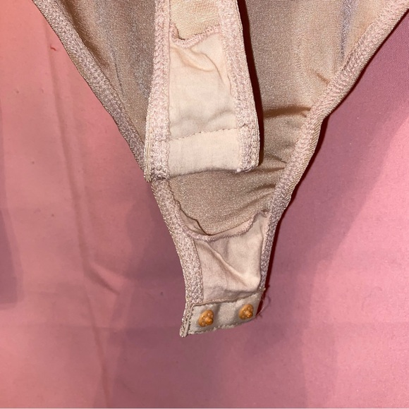 Taupe ‘Thats Hot’ Bodysuit Small Longsleeve White Cream Off Shoulder Free People - Picture 12 of 16